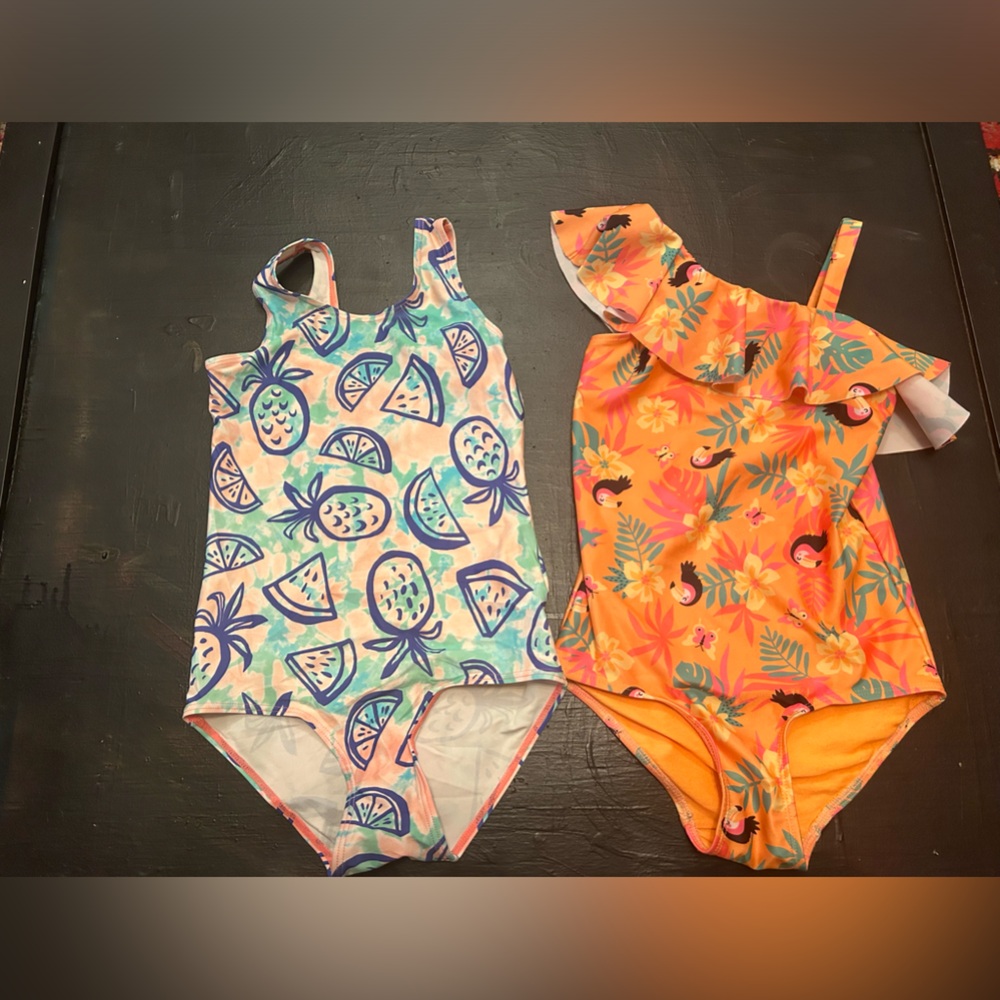 EUC H&M swimsuit 2fer (girls S/6-7)